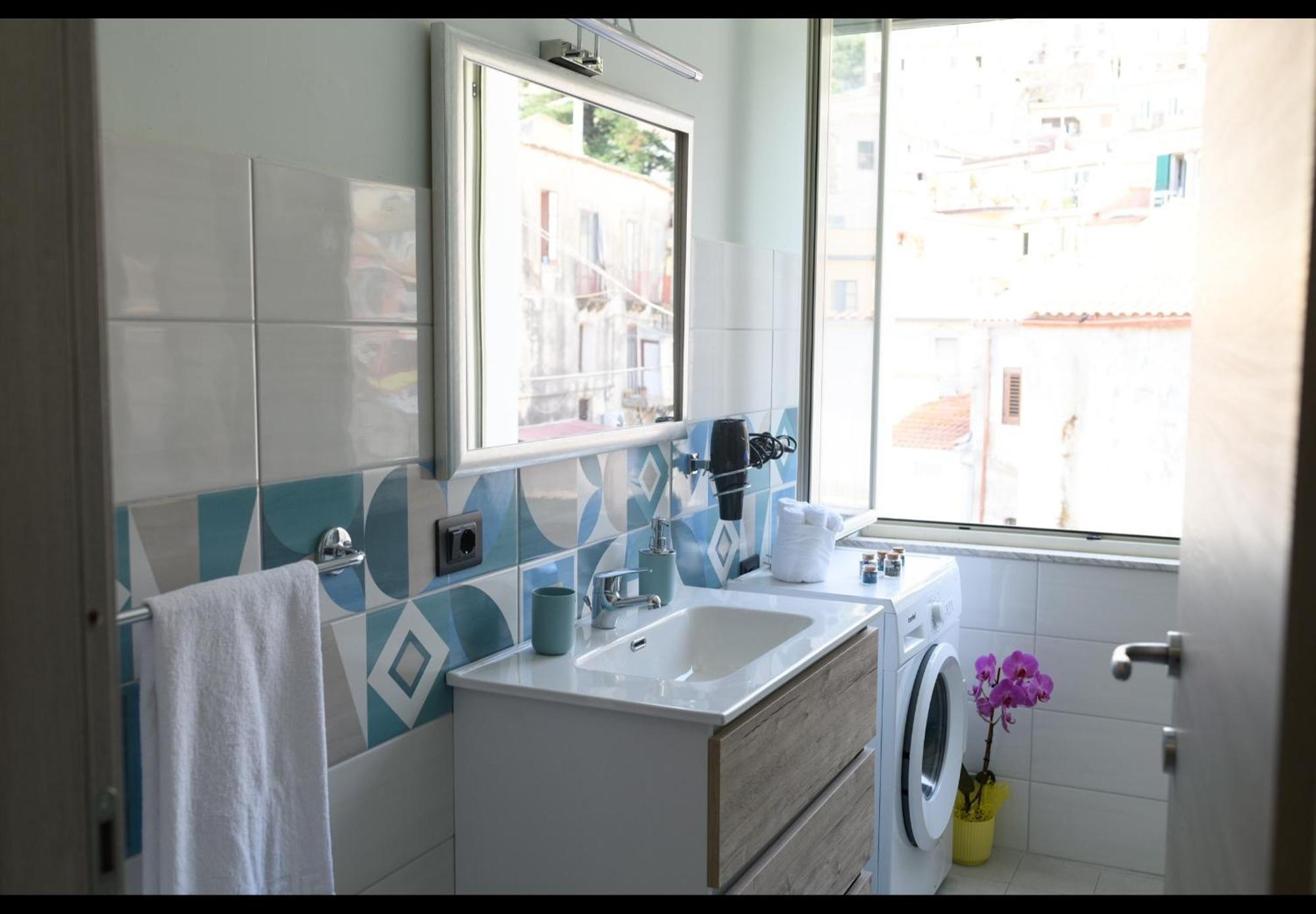 Gli Scacchi Apartments-King-Centro Storico Pizzo Esterno foto